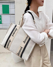 Cargar imagen en el visor de la galería, Cartera Cloe- X Mayor