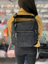 Cargar imagen en el visor de la galería, Cartera y mochila Olinna x Mayor