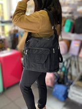 Cargar imagen en el visor de la galería, Cartera y mochila Olinna x Mayor