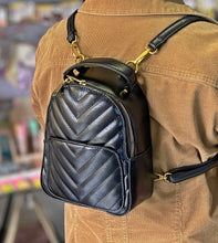 Cargar imagen en el visor de la galería, Mini Cartera y Mochila Pascal X Mayor