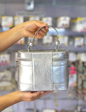 Cargar imagen en el visor de la galería, Cartera Dr Milan X Mayor