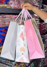 Cargar imagen en el visor de la galería, Bolsas de Regalo x Mayor - Lote de 12 unid.