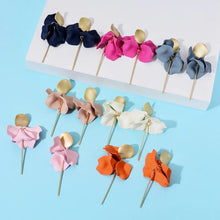 Cargar imagen en el visor de la galería, Aros mujer x Mayor - Lote de 12 unid. (surtido)