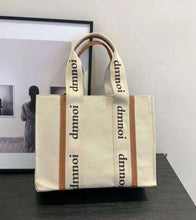 Cargar imagen en el visor de la galería, Cartera Cloe- X Mayor
