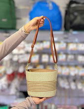 Cargar imagen en el visor de la galería, Cartera Mila x Mayor
