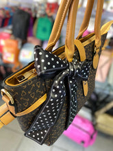 Cargar imagen en el visor de la galería, Cartera Mirella x Mayor
