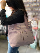 Cargar imagen en el visor de la galería, Cartera Leila x Mayor
