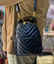 Cargar imagen en el visor de la galería, Mini Cartera y Mochila Pascal X Mayor

