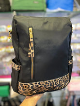 Cargar imagen en el visor de la galería, Mochila/cartera Kelly- X Mayor
